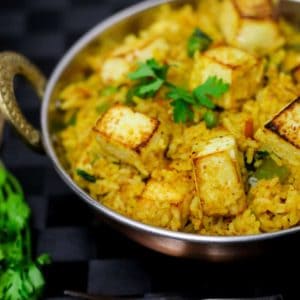 पनीर टिक्का पुलाव बनाने की विधि | Paneer Tikka Pulao Recipe In Hindi Paneer Butter Masala with peas and coriander leaves
