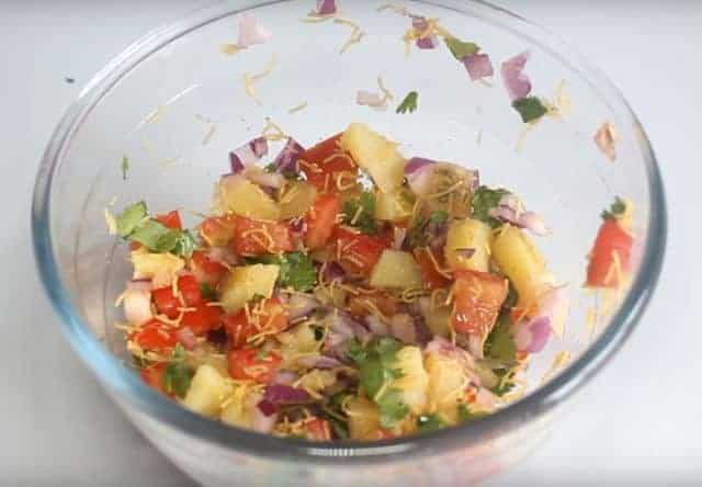 पापड़ भेल सलाद बनाने की विधि | Papad Bhel Salad Recipe in Hindi Papad Bhel