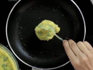 पोहा चिल्ला रोल बनाने की विधि | Poha Chilla Roll In Hindi Poha Rolls