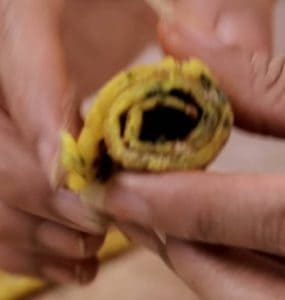 पोहा चिल्ला रोल बनाने की विधि | Poha Chilla Roll In Hindi Poha Rolls