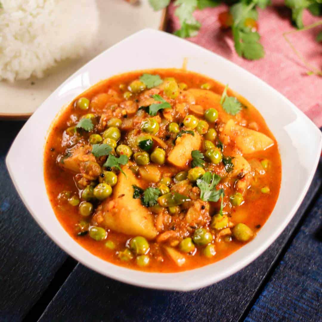Aloo Matar ki Sabji Indian Vegetable Recipe Mints Recipes
