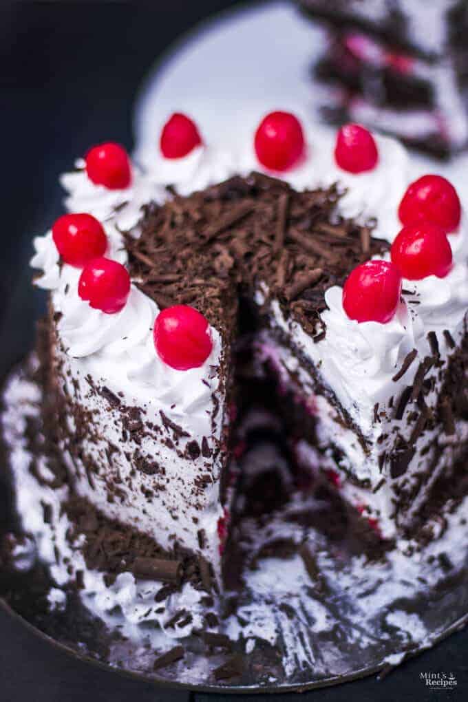 How to Make Black Forest Cake In Pressure Cooker | Cake Recipes - Mints  Recipes