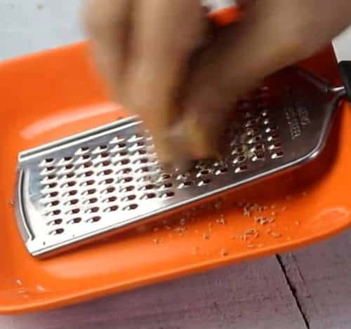 Grater in plate