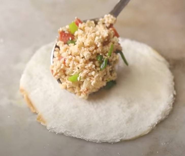 Bread Paneer Paratha - Mints Recipes