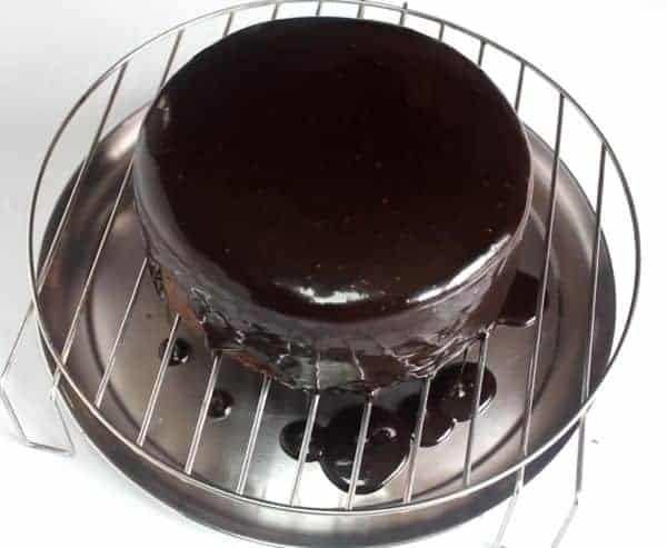 Eggless Chocolate Cake 
