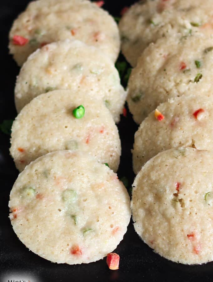 Oats Idli is a very healthy South Indian Recipe which can be served as breakfast.