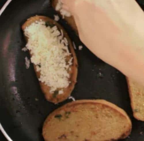 Instant Garlic Bread on Taw
