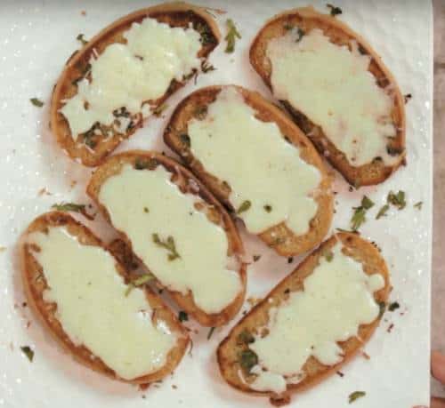 Instant Garlic Bread on Taw