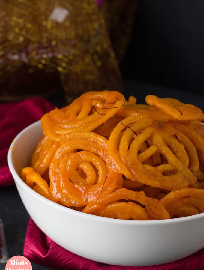 Instant Crispy Homemade Jalebi served on a white bowl