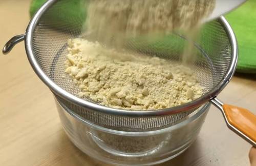 Kaju powder in the sieve
