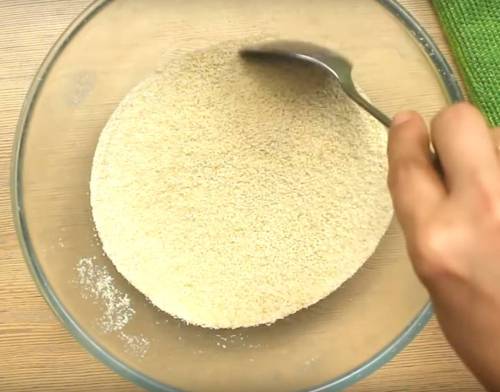 muskmelon powder in bowl
