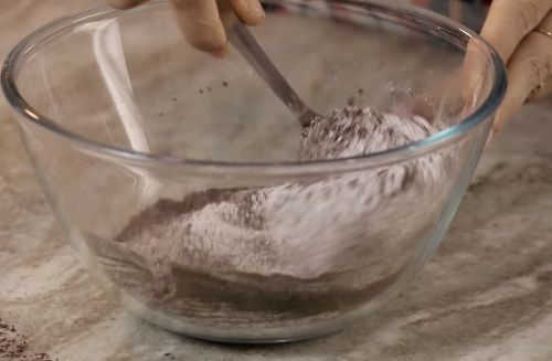 Chocolate Cake in 10 Minutes