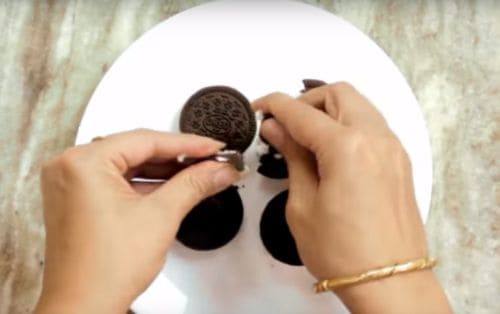 Oreo Ice-cream Sandwich Recipe