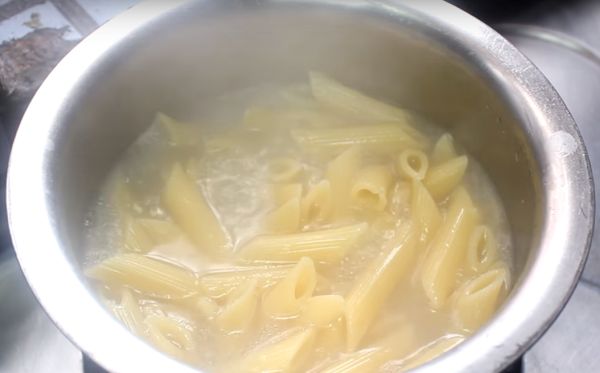 White Sauce Pasta