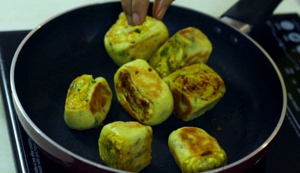 Paneer Bhuji Swiss Rolls